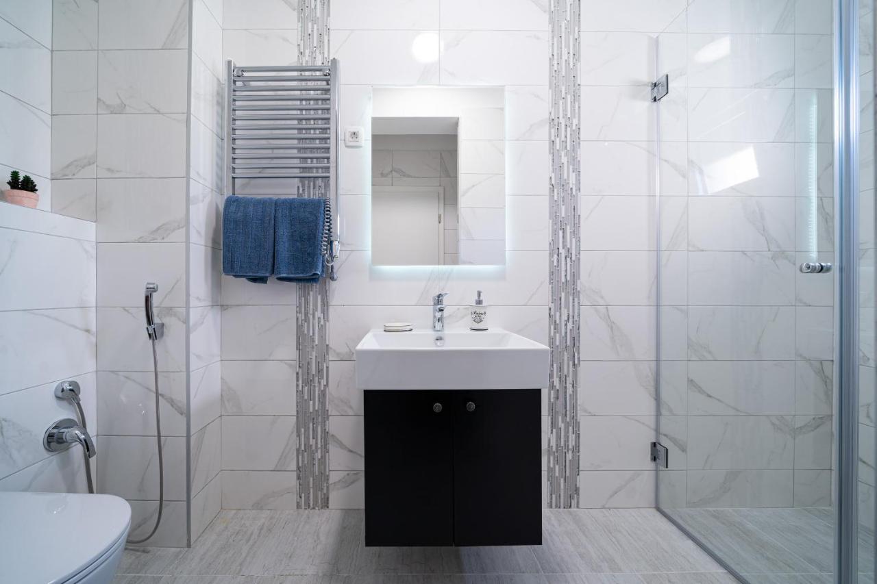 Luxury Dream View Apartment コトル エクステリア 写真