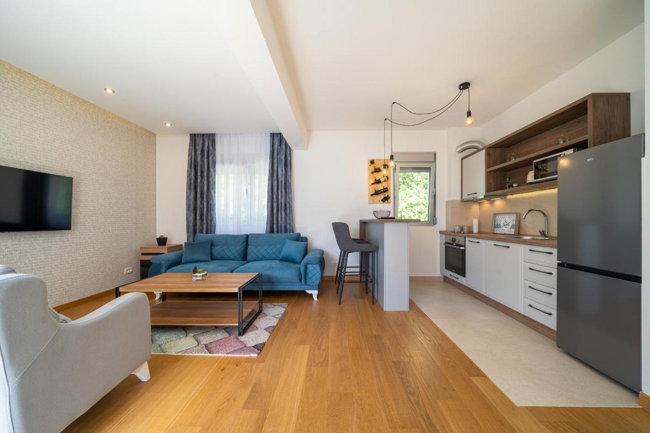 Luxury Dream View Apartment コトル エクステリア 写真